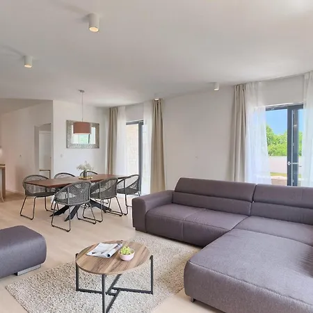 Holiday home Omnia Pula
